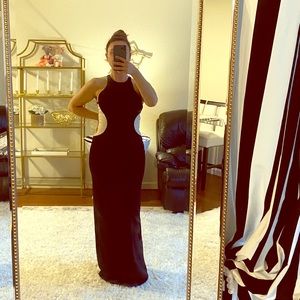 Gorgeous Halston Heritage dress